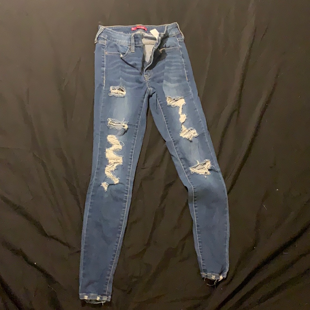 Blue ripped jeans size 00